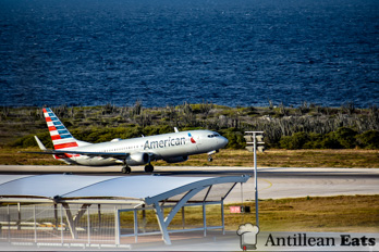 American Airlines - boeing 737 taking off from Curacao
