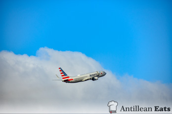 American Airlines - boeing 737 taking off from Curacao