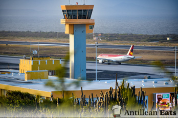 Avianca Airlines - A320 taking off from Curacao Airport