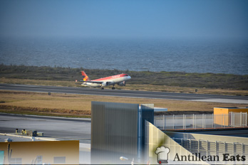 Avianca Airlines - A320 taking off from Curacao Airport