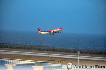 Avianca Airlines - A320 taking off from Curacao Airport
