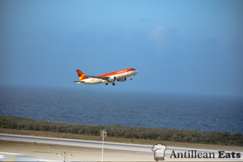 Avianca Airlines - A320 taking off from Curacao Airport