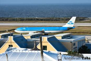 KLM Airbus A330 - taxiing to take off
