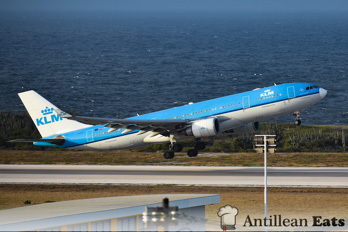 KLM Airbus A330 - taking off from Curacao