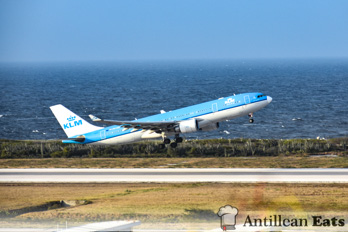 KLM Airbus A330 - taking off from Curacao