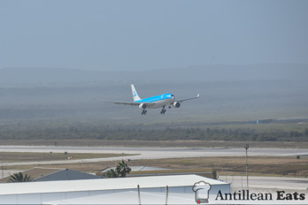 KLM Airbus A330 - approaching Curacao Airport