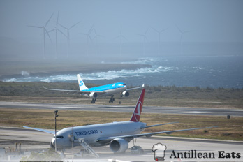 KLM Airbus A330 - approaching Curacao Airport