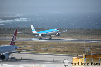 KLM Airbus A330 - approaching Curacao Airport