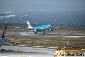 KLM Airbus A330 - approaching Curacao Airport