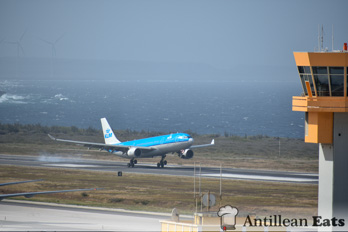 KLM Airbus A330 - approaching Curacao Airport