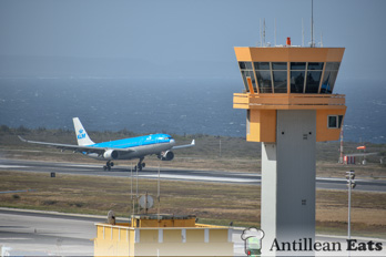 KLM Airbus A330 - approaching Curacao Airport