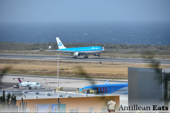KLM Airbus A330 - approaching Curacao Airport