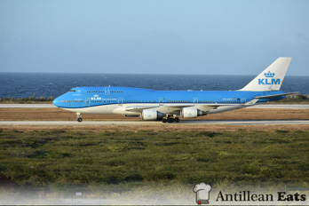 KLM - Boeing 747 taxiing at Curacao Airport