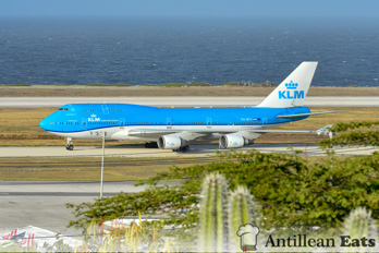 KLM - Boeing 747 taxiing at Curacao Airport