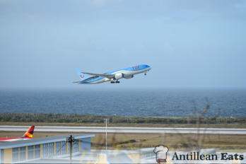 TUI Airlines - 767 taking off